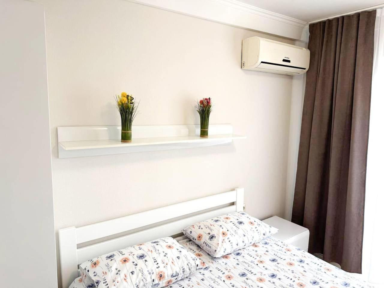 Artal Apartment On Obolonskyi Avenue 16A Kiew Exterior foto
